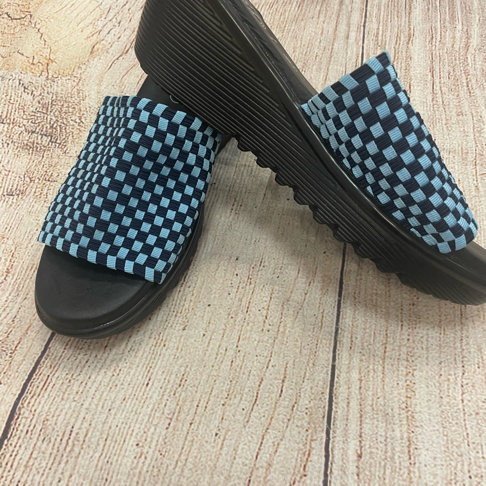 😍Stylish Black and Blue Women's Checkered Sandals